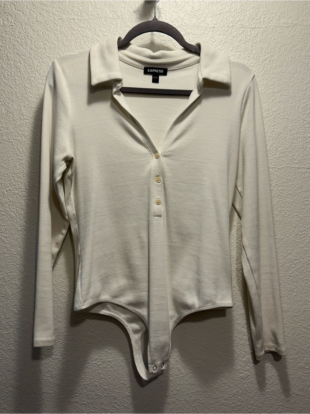 EXPRESS WHITE LONG SLEEVE COLLARED BODYSUIT